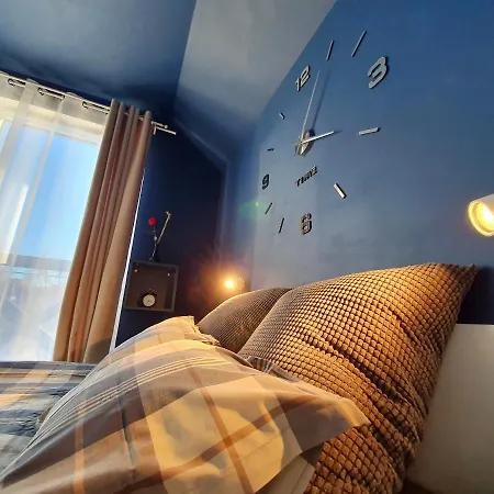 アパート Azyl プツク